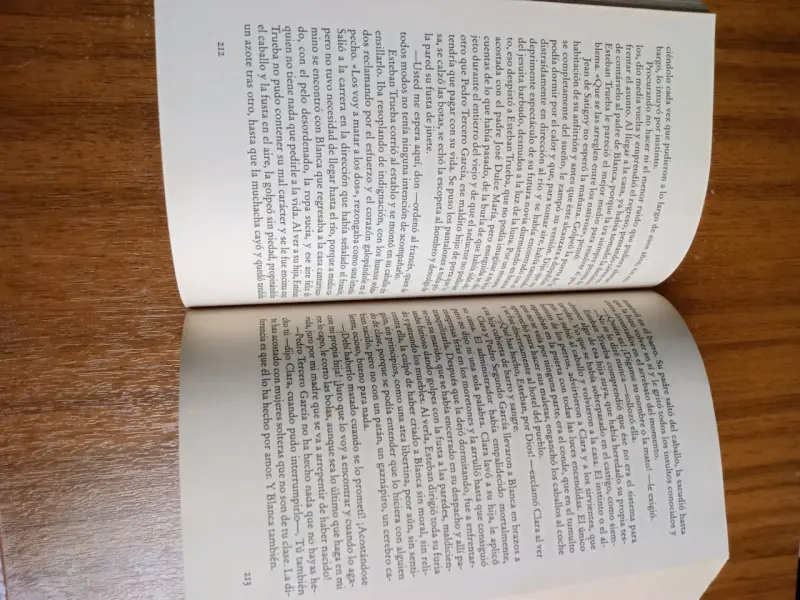Libro 'La casa de los espíritus' - 5