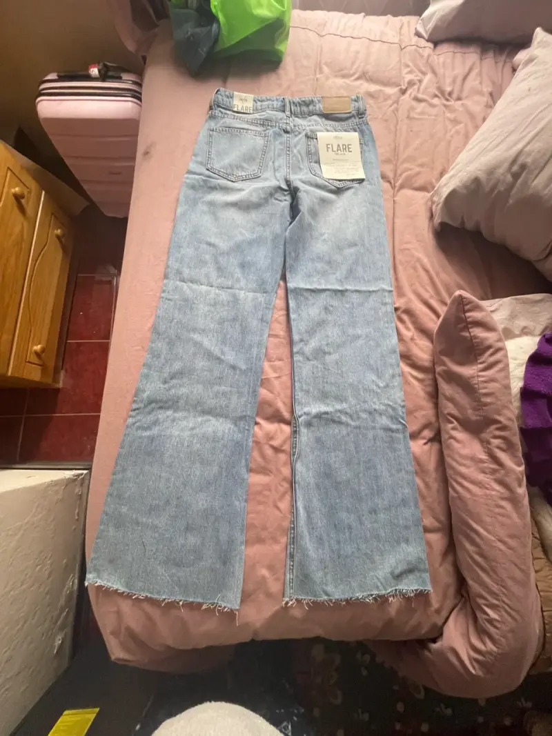 Jeans flare celestes nuevos - 1