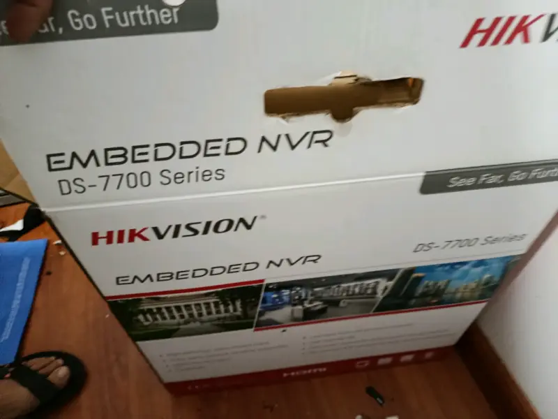 NVR Hikvision DS-7700 - 1