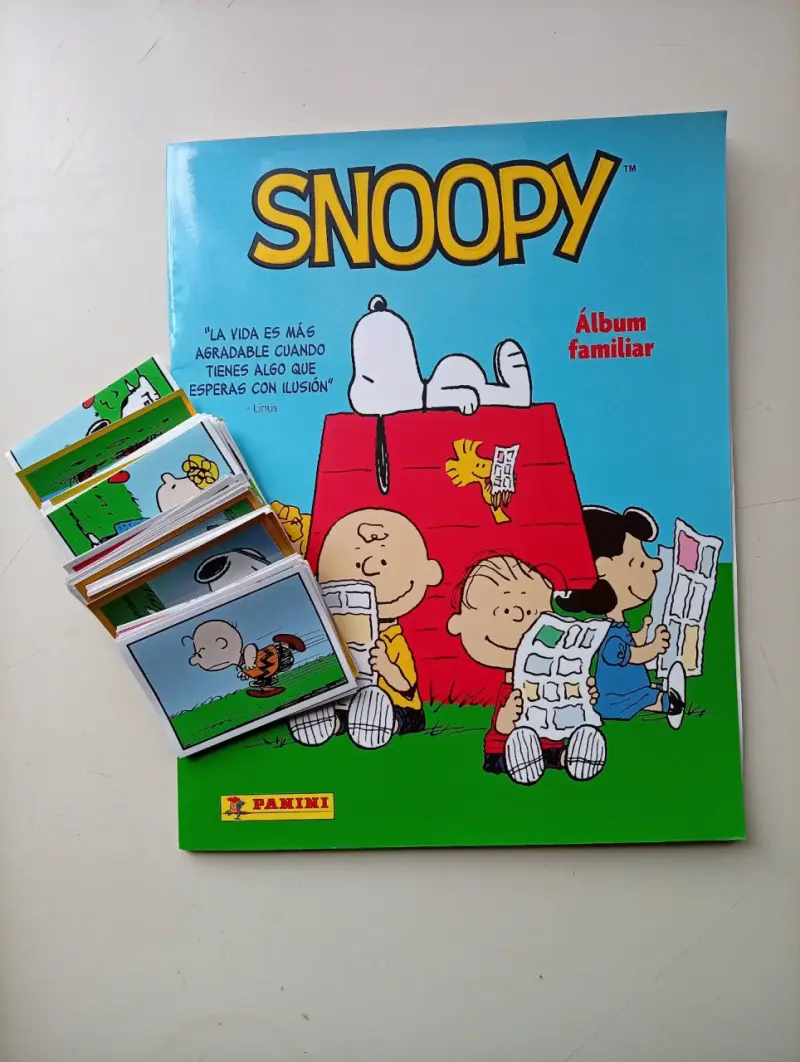 Álbum familiar Snoopy con láminas - 2
