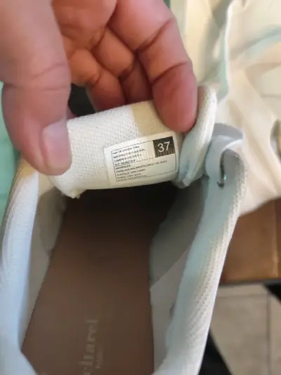 Zapatillas blancas con dorado - miniatura 3