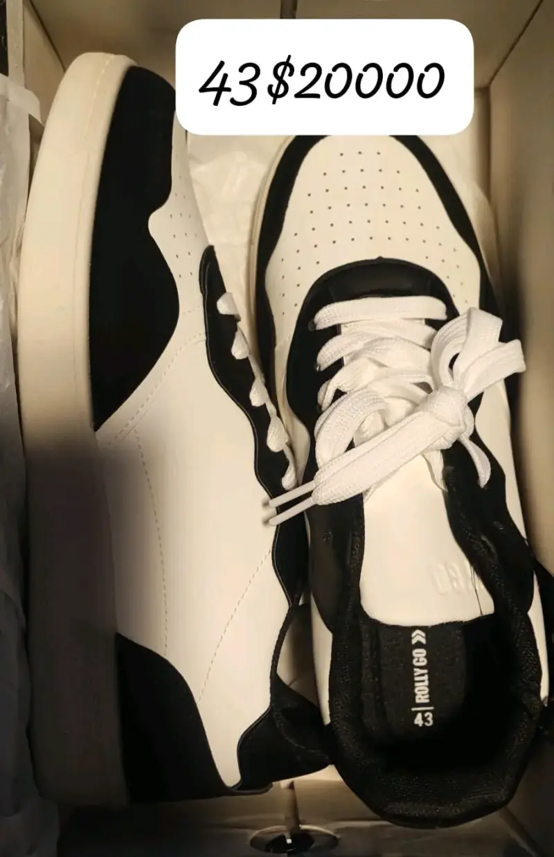 Zapatillas blancas y negras talla 43 - 1