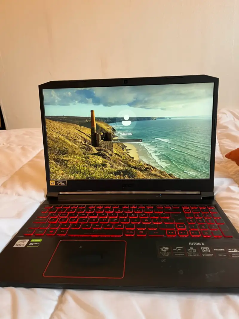 Laptop Acer Nitro 5 i5 - 1