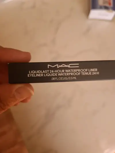 Delineador MAC Waterproof 24H - miniatura 1