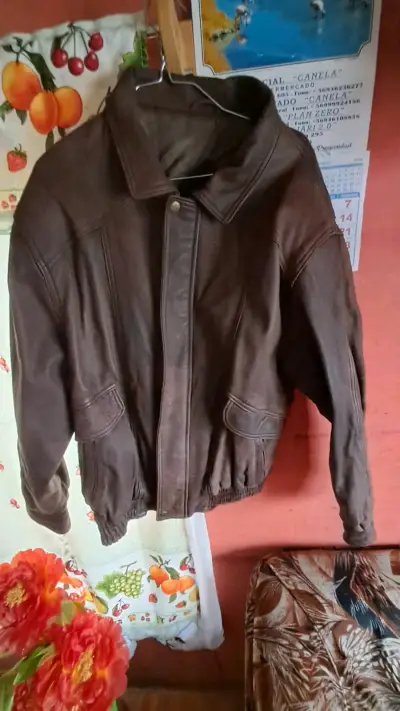 Chaqueta de cuero marrón - miniatura 2