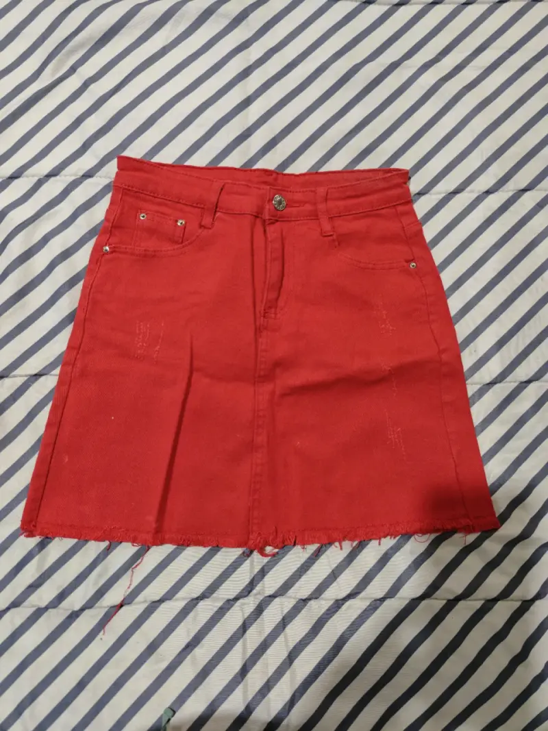 Falda roja de denim - 2