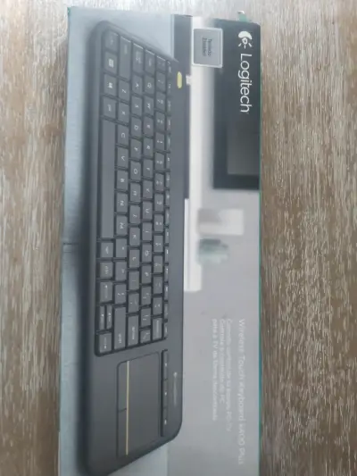 Teclado Inalámbrico Logitech K400 Plus - miniatura 1