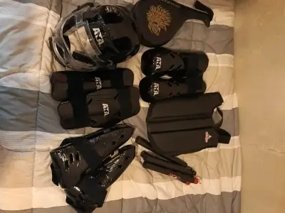 Set de protección para artes marciales - miniatura 1