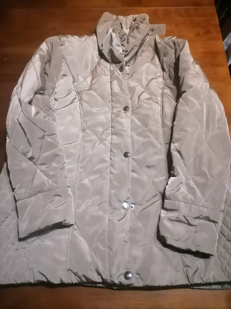 Chaqueta acolchada beige - 1