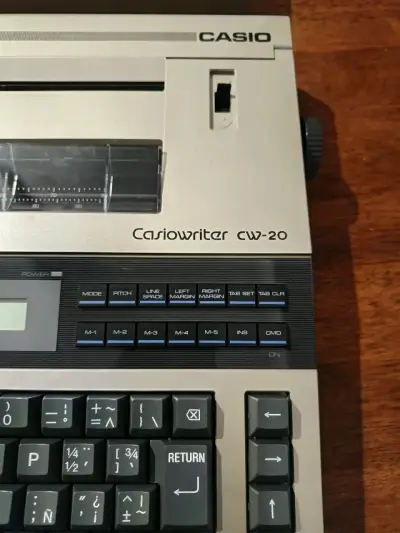 Máquina de escribir Casio modelo CW-20 - miniatura 4