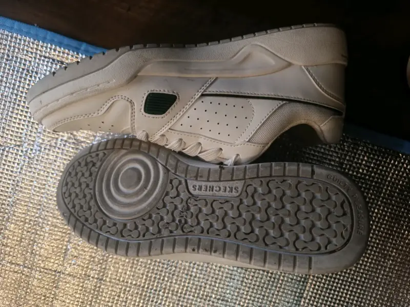 Zapatillas Skechers blancas - 1