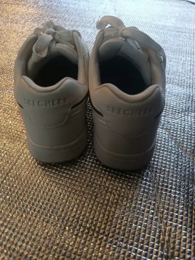 Zapatillas Skechers blancas - miniatura 3