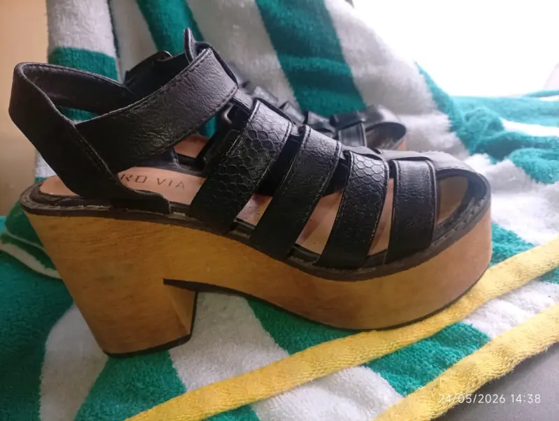 Sandalias plataforma negras