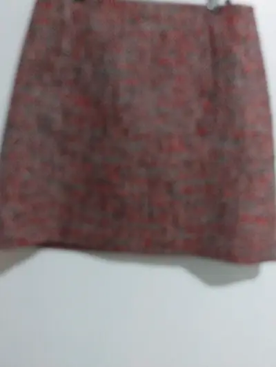 Falda tweed rojo y negro - miniatura 2