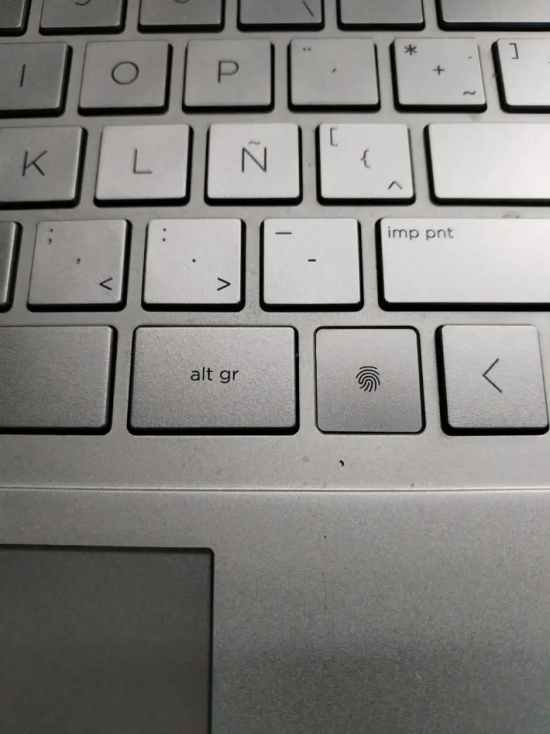 Notebook HP ENVY 15-ep1503la OLED - 2
