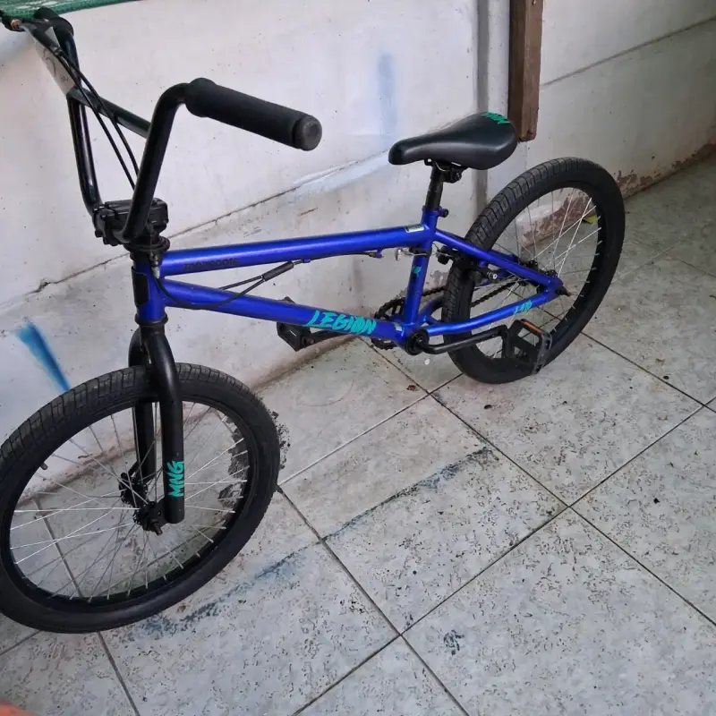 Bicicleta BMX azul Legion aro 24 - 1