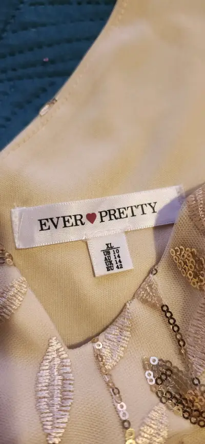 Vestido de fiesta elegante beige - miniatura 3
