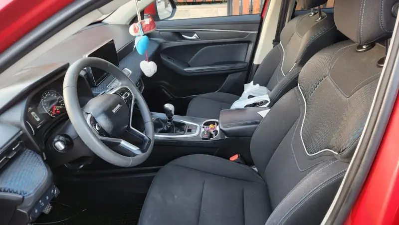 Interior de auto en buen estado - 1