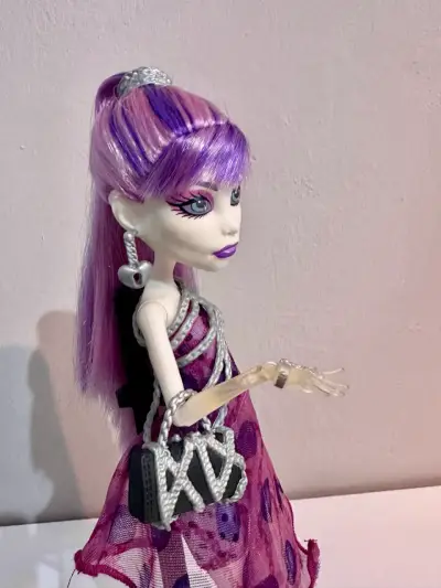 Monster High Dot Dead Gorgeous Spectra Muñeca - miniatura 2