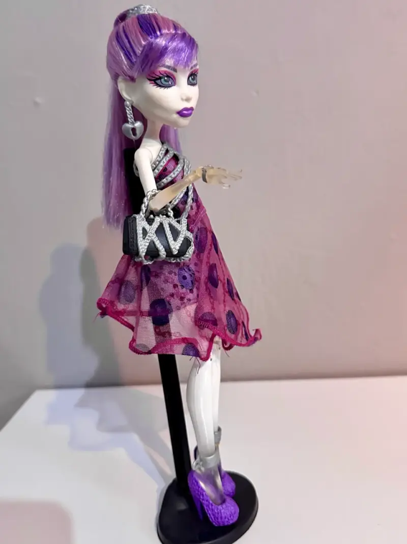 Monster High Dot Dead Gorgeous Spectra Muñeca - 4