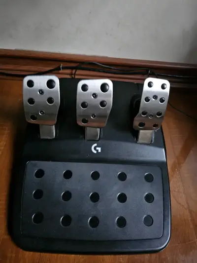 Volante Logitech G923 - miniatura 2