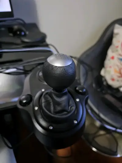 Volante Logitech G923 - miniatura 4