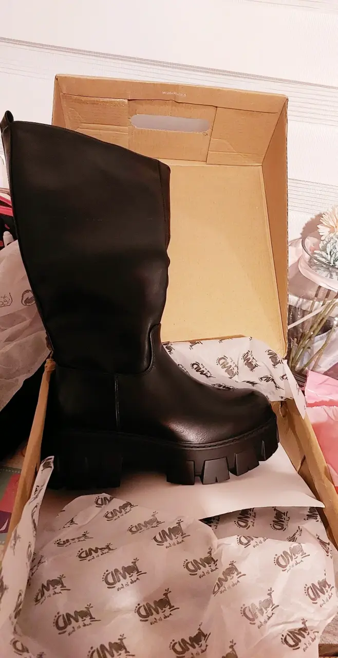 Botas negras con plataforma - 2
