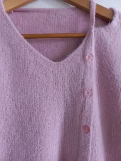 Chaleco rosa de lana - miniatura 3