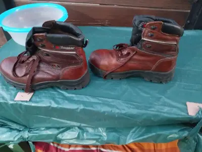 Botas de cuero marrón para hombre talla 41 - miniatura 1