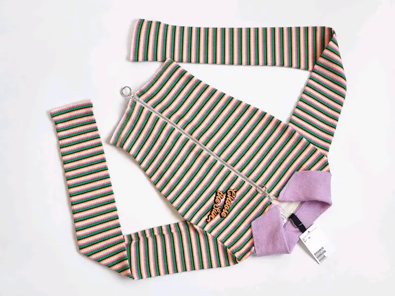 Blusa blanca con nudo frontal - 2