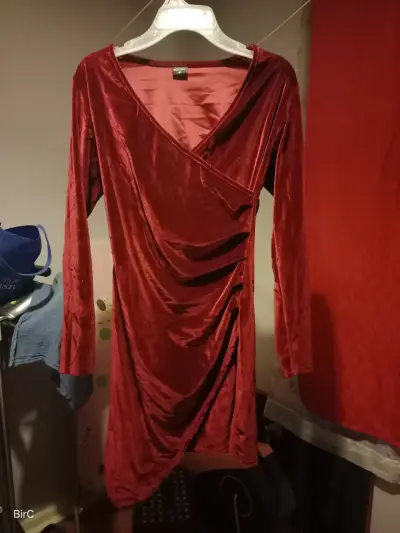 Vestido rojo terciopelo - miniatura 1