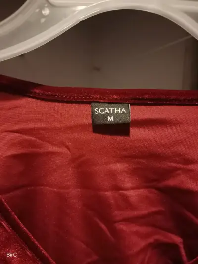 Vestido rojo terciopelo - miniatura 2