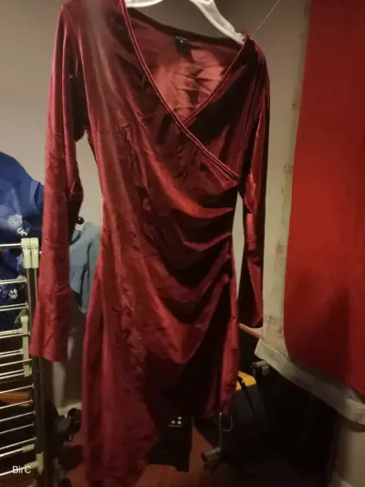 Vestido rojo terciopelo - miniatura 3