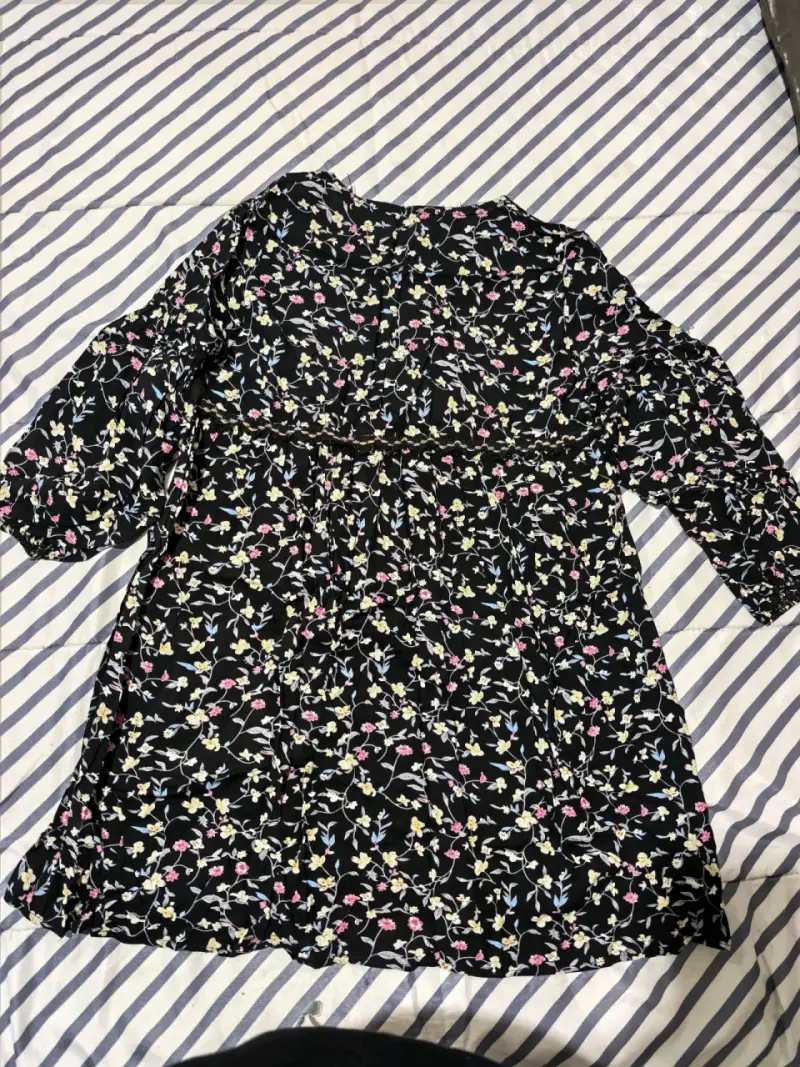 Vestido negro floreado - 2