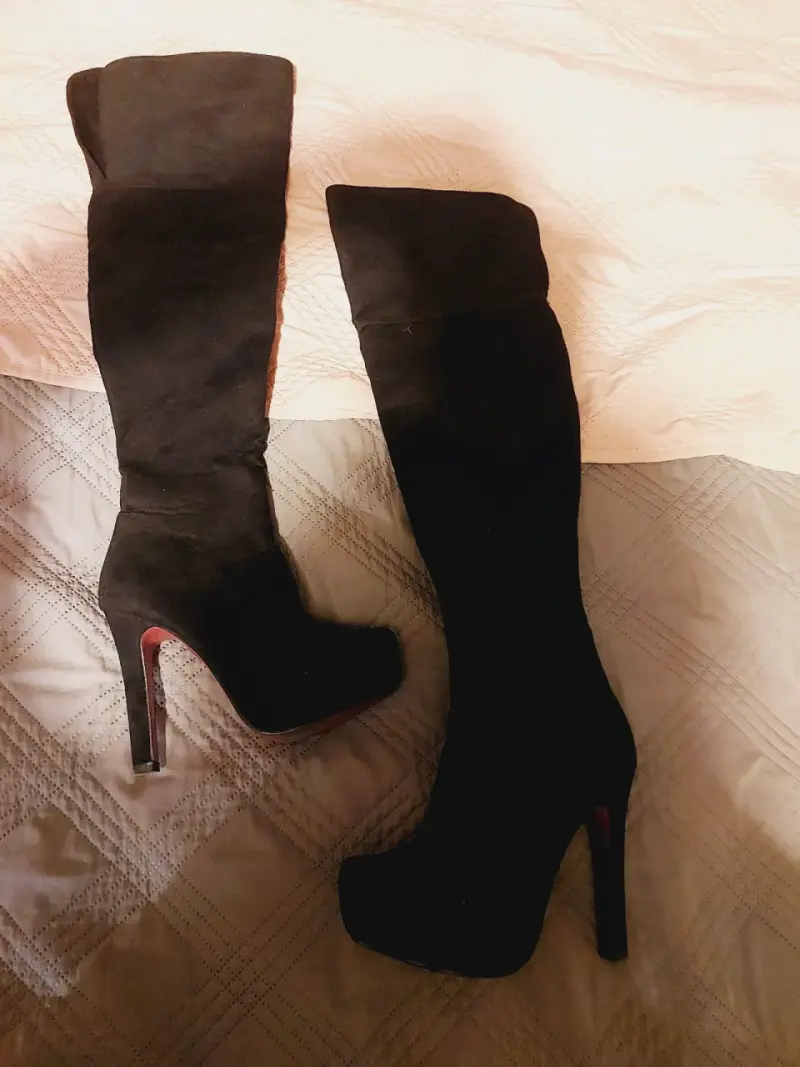 Botas negras de tacón alto - 2