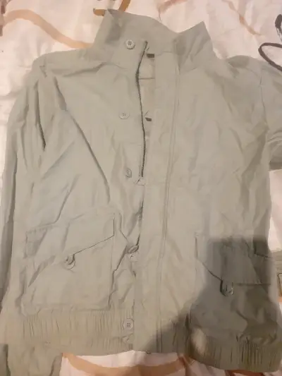 Chaqueta color beige clara - miniatura 1