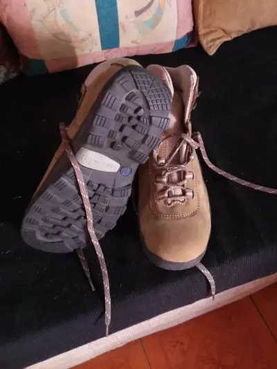 Zapatos de seguridad excelente estado - miniatura 3