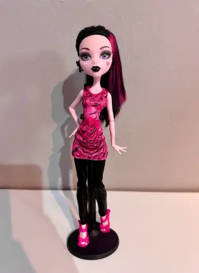 Muñeca Draculaura Draculocker Monster High - miniatura 1