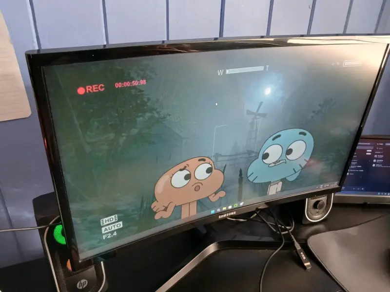 Monitor Gamer Samsung Curvo 24" - 3