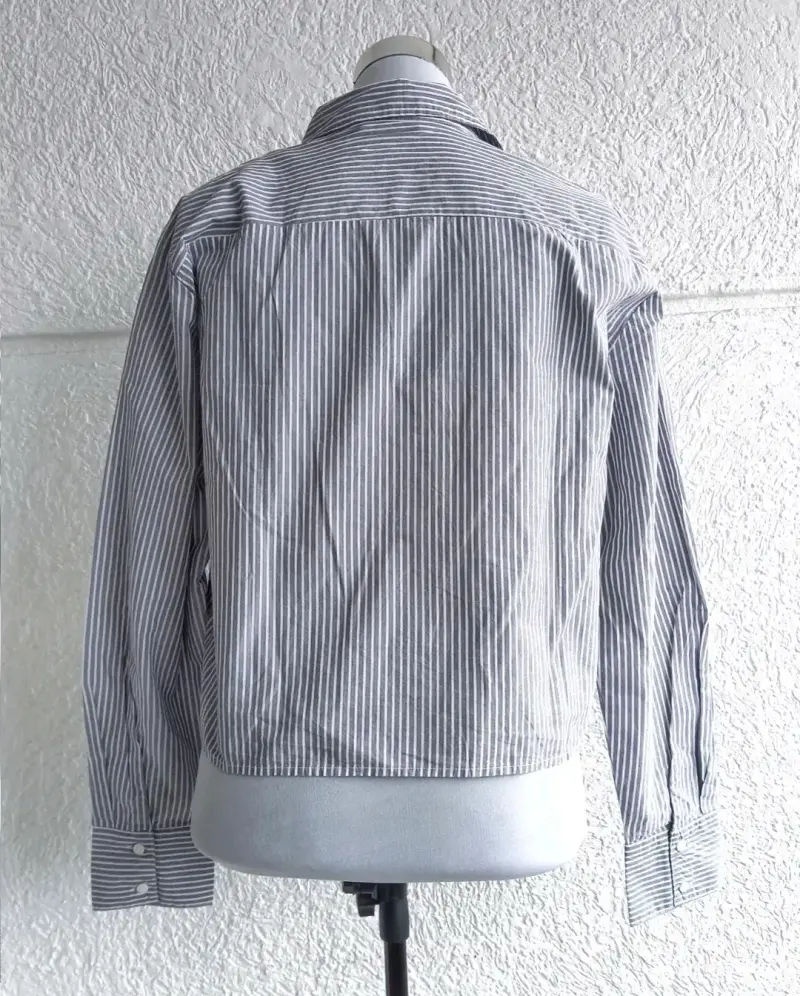 Camisa a rayas gris - 4