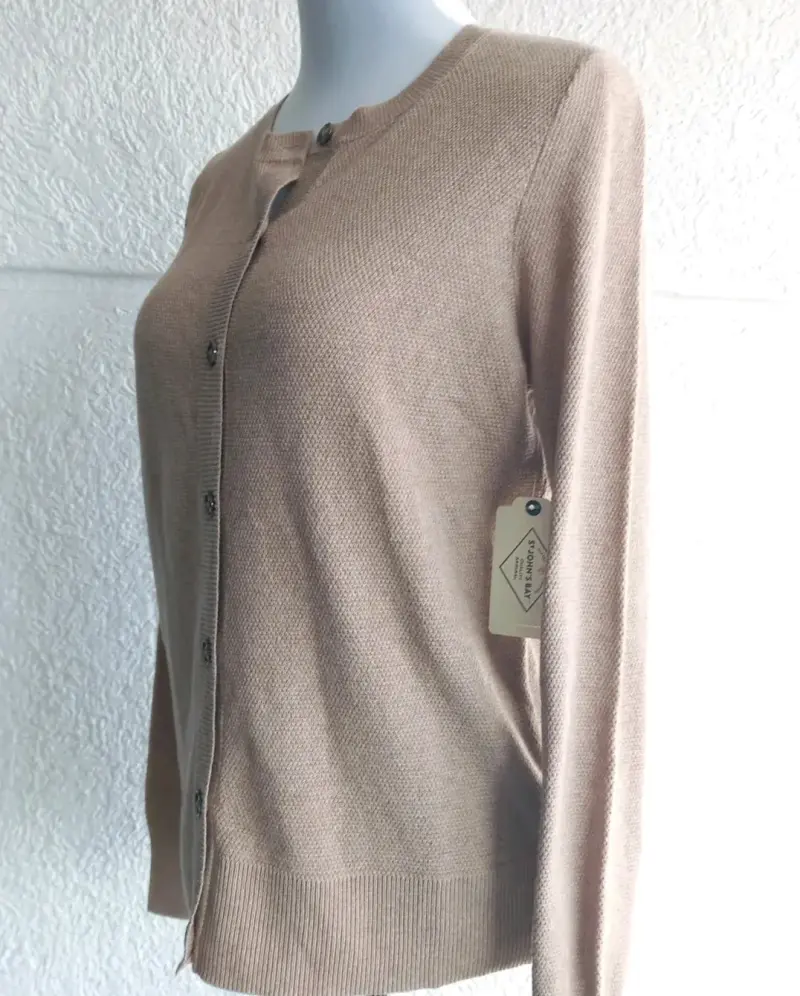 Cardigan beige con botones - 2