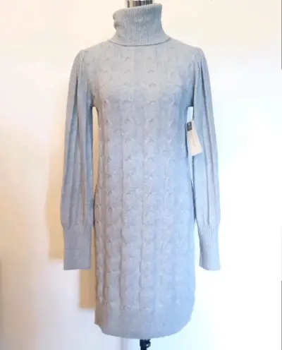 Vestido de punto gris con cuello alto - miniatura 1