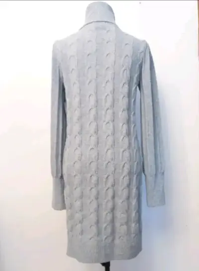 Vestido de punto gris con cuello alto - miniatura 5