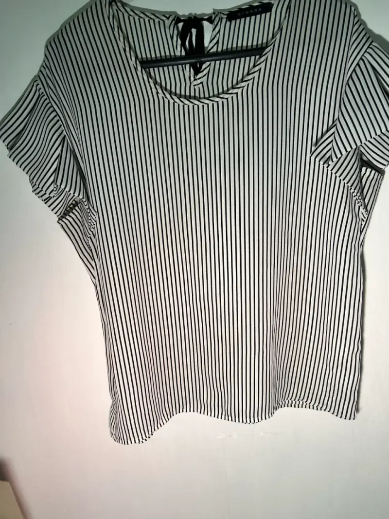 Blusa rayada blanco y negro - 2