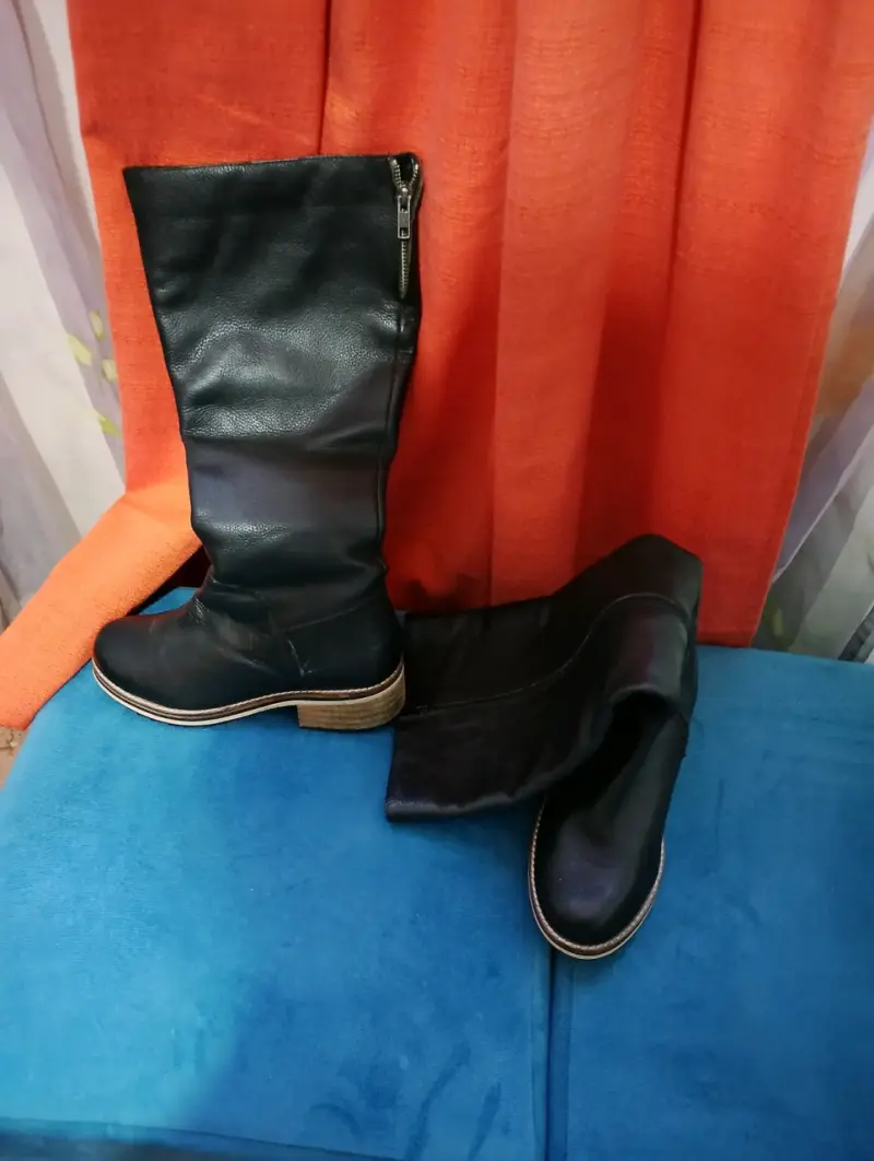 Botas negras de cuero - 6