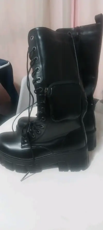 Botas negras estilo militar - miniatura 2