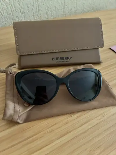 Gafas de sol Burberry negras - miniatura 1