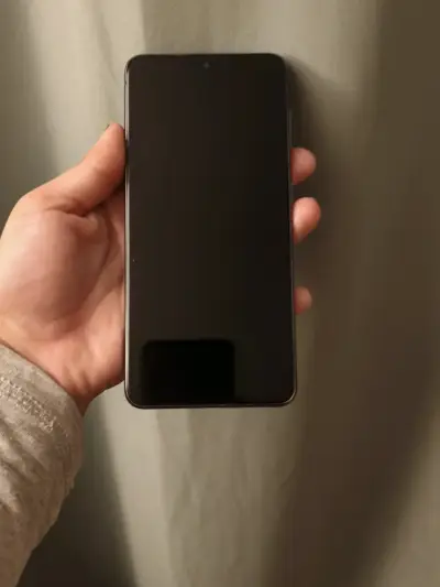 Smartphone S21 en caja original - miniatura 4