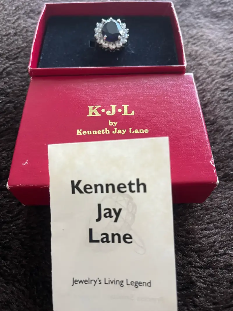 Anillo KJL negro y brillantes - 1