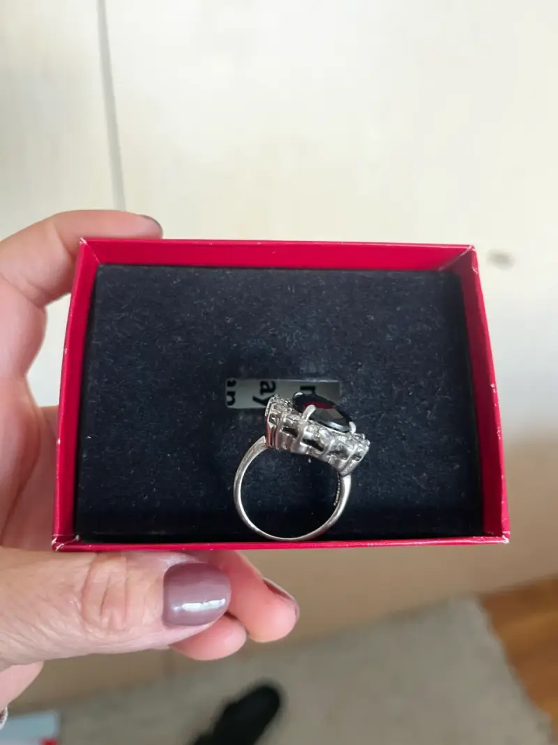 Anillo KJL negro y brillantes - 3